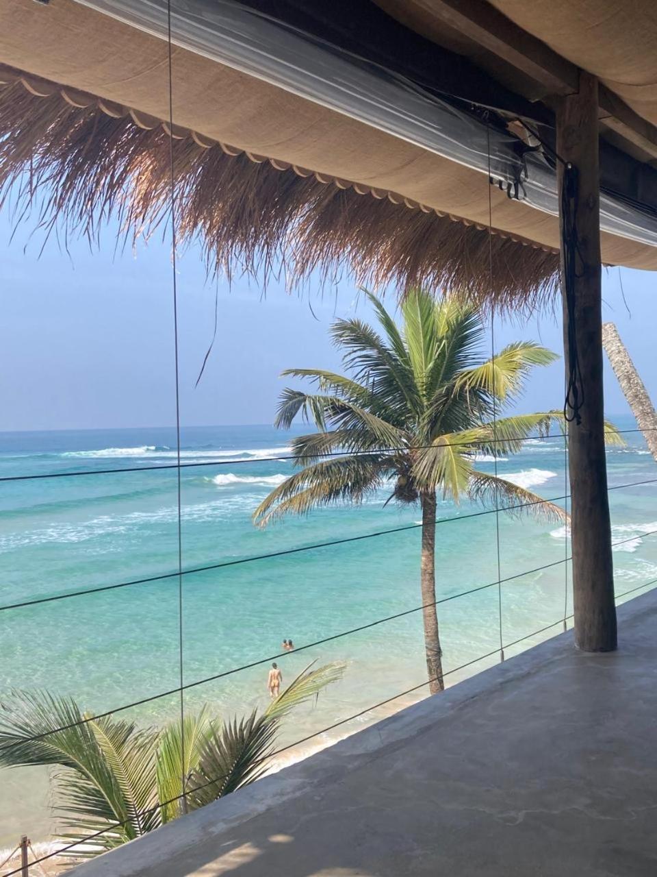 Gitano Surf Ahangama Beachfront Exterior photo